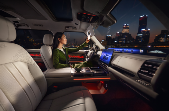 【上市新闻稿】至 前所未至!纵横G700全球上市32.99万元起,开启中国豪华越野新时代!3028.png