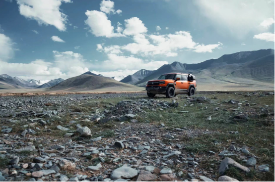 【上市新闻稿】至 前所未至!纵横G700全球上市32.99万元起,开启中国豪华越野新时代!2690.png